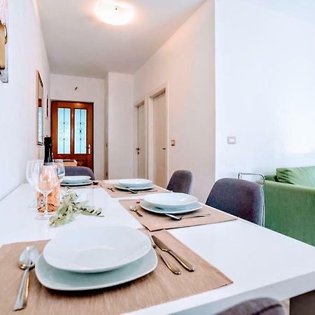 Holiday Apartments Mediterraneo Funtana Extérieur photo