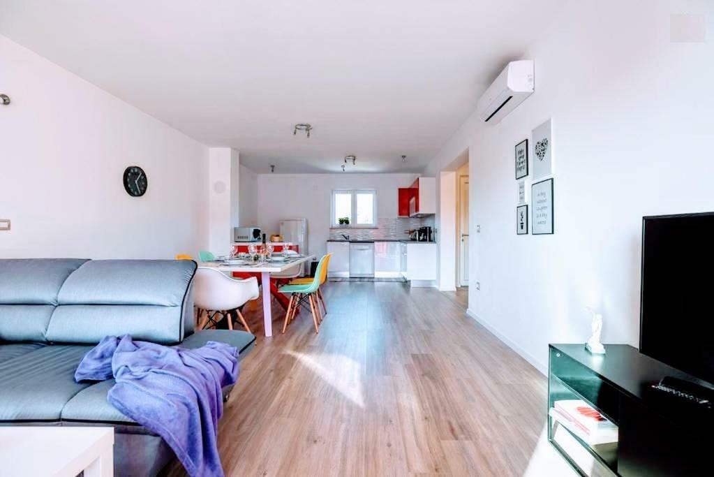 Holiday Apartments Mediterraneo Funtana Extérieur photo
