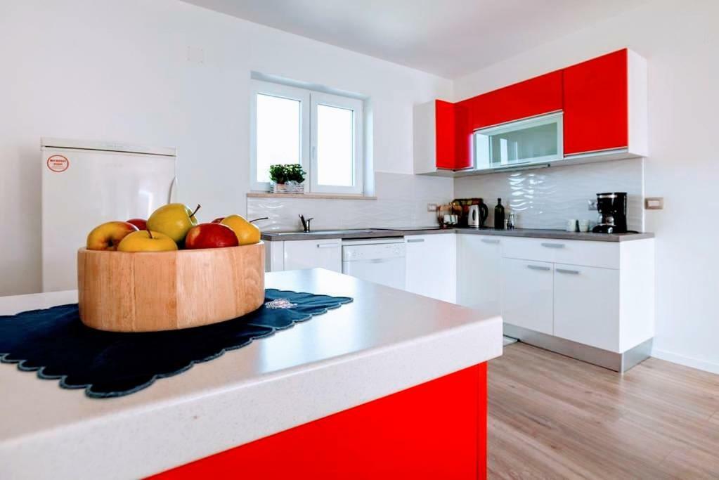 Holiday Apartments Mediterraneo Funtana Extérieur photo